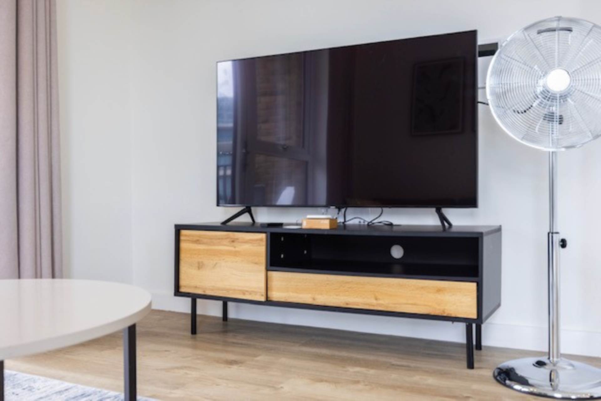 Peregrine Drive, Brentwood, Image 4