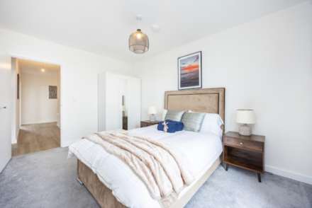Peregrine Drive, Brentwood, Image 13