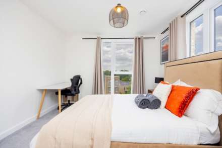 Peregrine Drive, Brentwood, Image 21
