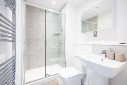 Peregrine Drive, Brentwood, Image 26