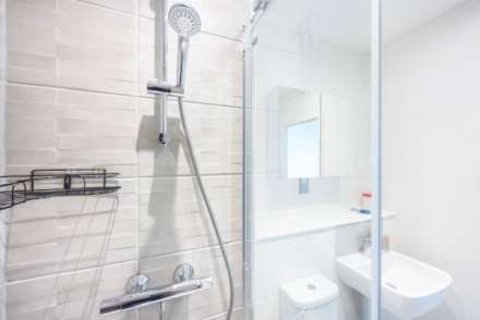 Peregrine Drive, Brentwood, Image 27