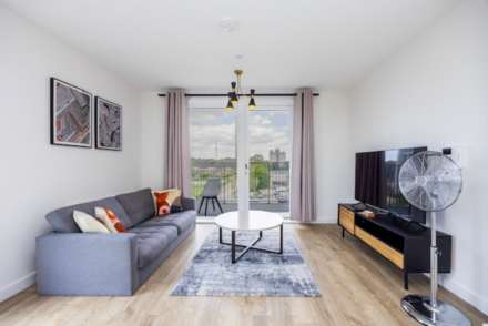 Peregrine Drive, Brentwood, Image 3