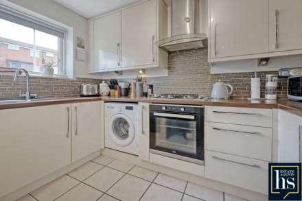 The Foxgloves, Billericay, Image 3
