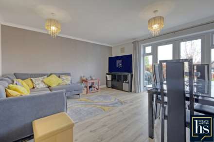 The Foxgloves, Billericay, Image 4
