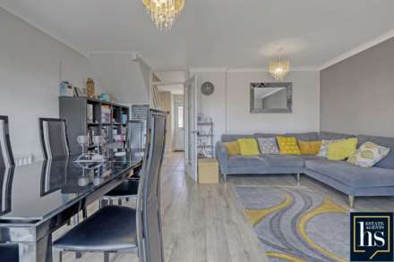 The Foxgloves, Billericay, Image 7