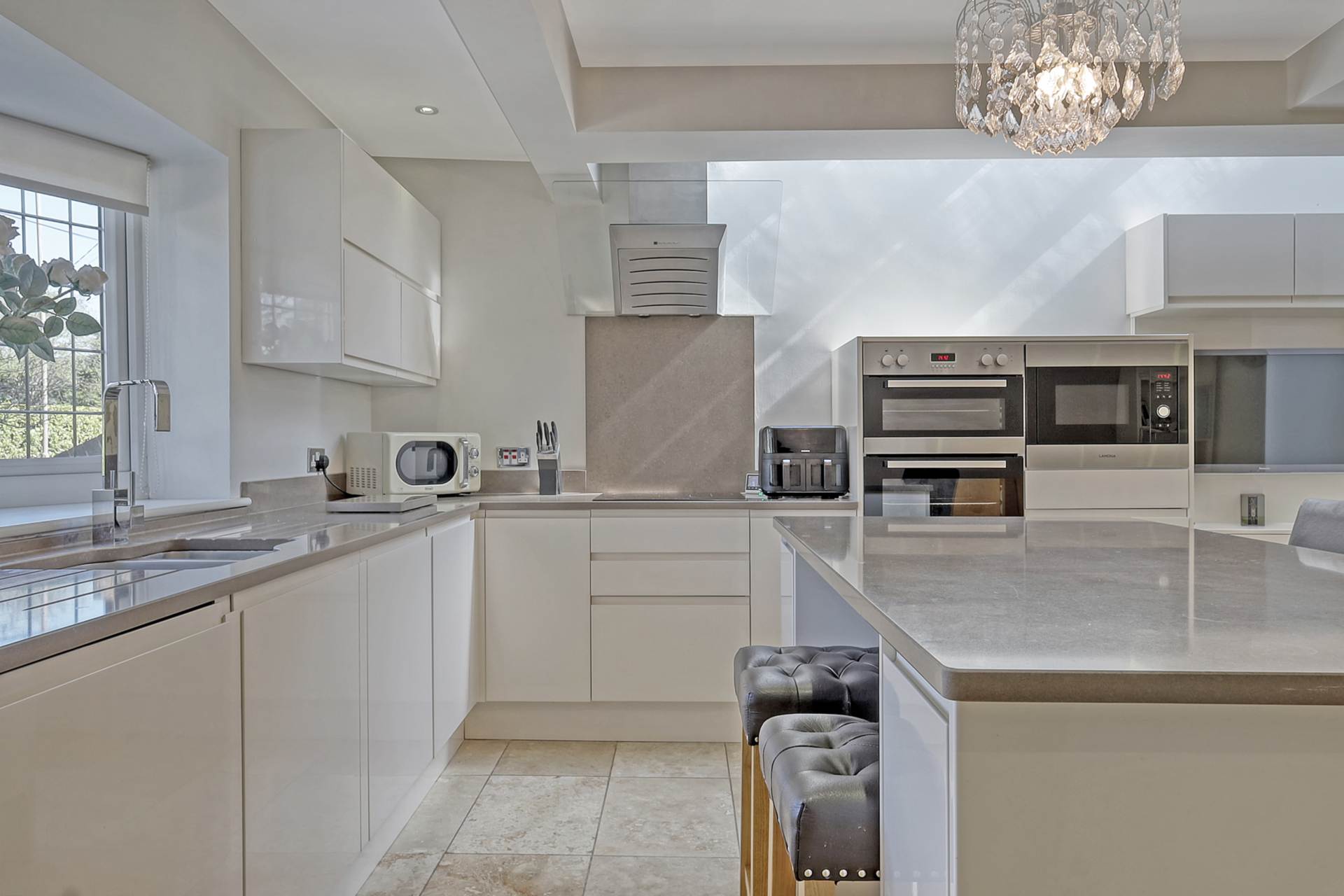 Brentwood Road, Ingrave, Brentwood, Image 13