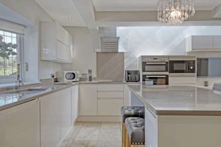 Brentwood Road, Ingrave, Brentwood, Image 13