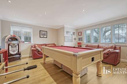 Park Avenue, Brentwood, Image 11