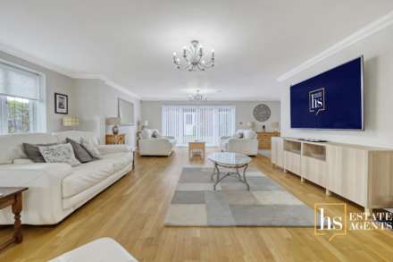 Park Avenue, Brentwood, Image 4