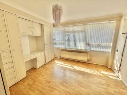 Pennyfields, Brentwood, Image 9