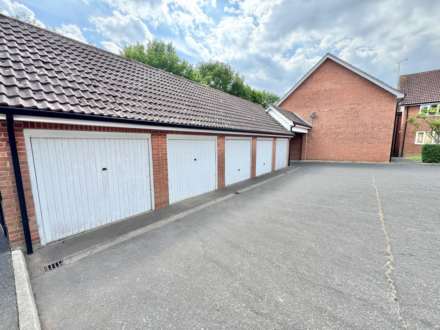 Warwick Court, Brentwood, Image 10