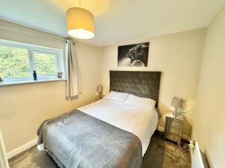 Warwick Court, Brentwood, Image 5
