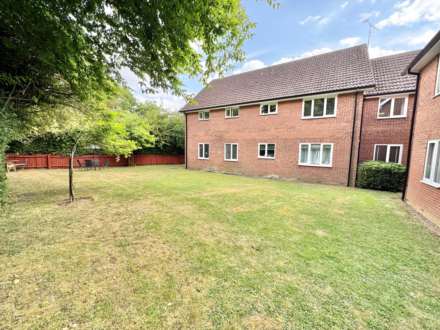 Warwick Court, Brentwood, Image 9