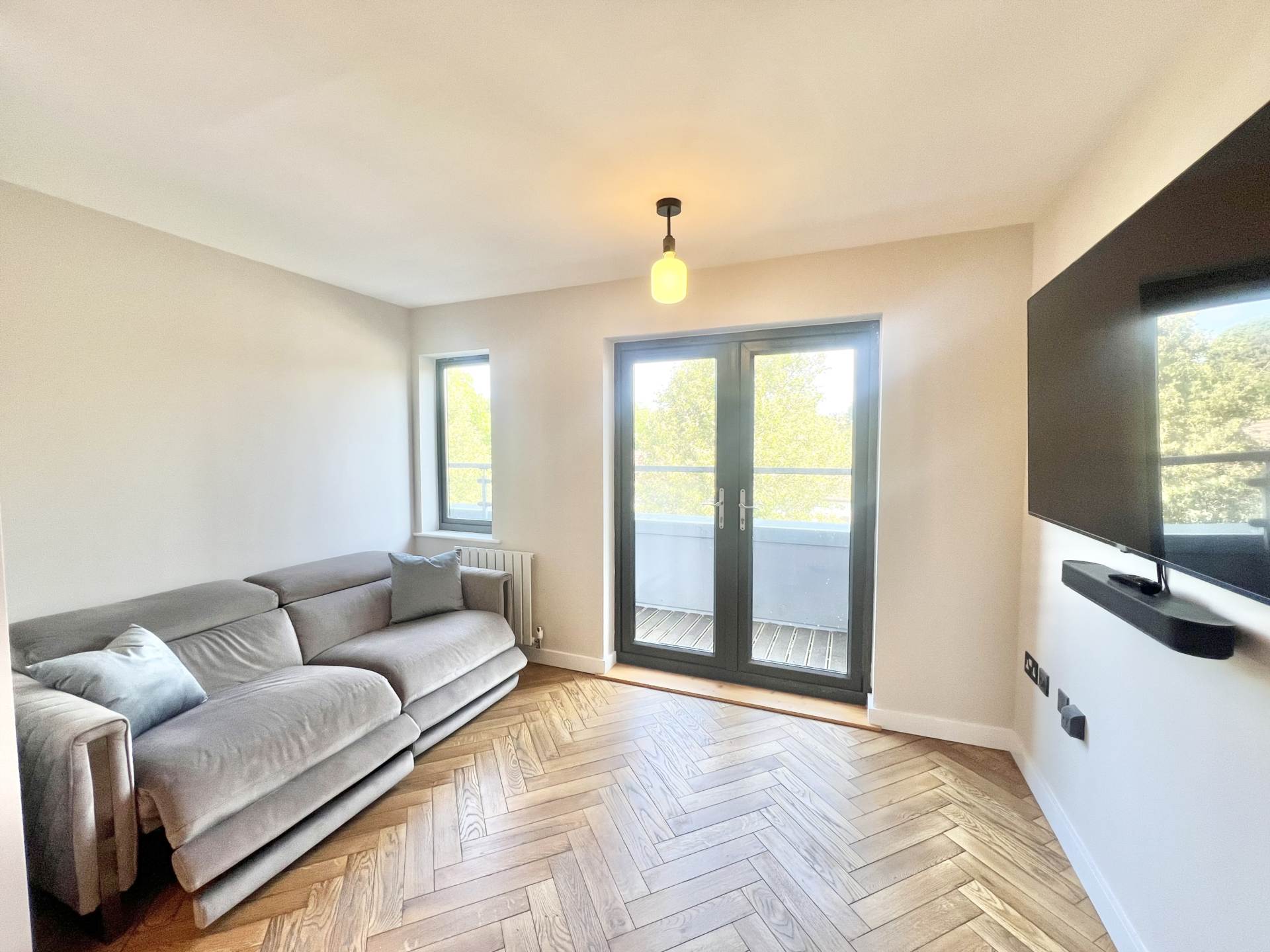Helen House, Brentwood, Image 3