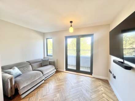 Helen House, Brentwood, Image 3