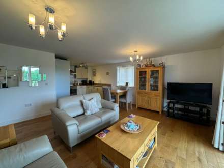 Milan Walk, Brentwood, Image 2