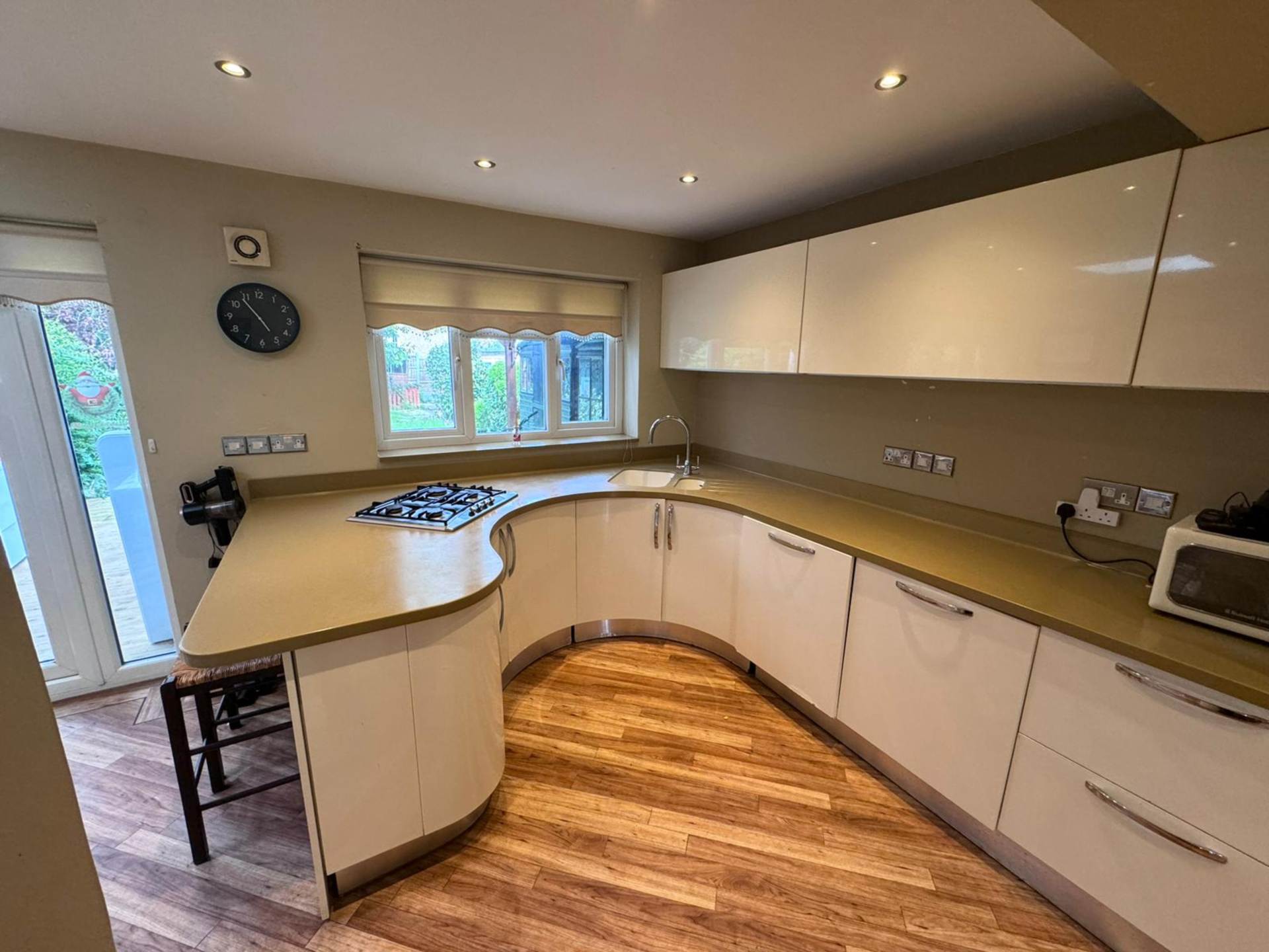Manor Way, Brentwood, Image 2