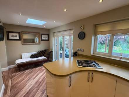 Manor Way, Brentwood, Image 3