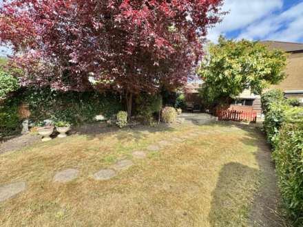 Manor Way, Brentwood, Image 8