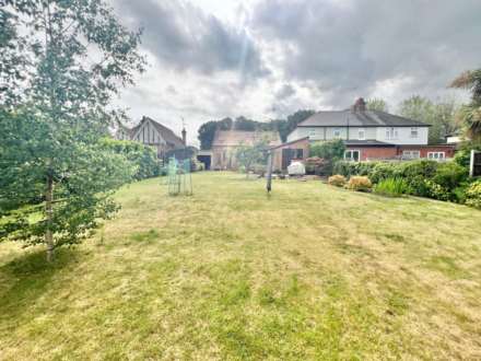 Ingrave Road, Brentwood, Image 17