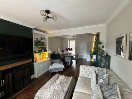 Crescent Road, Brentwood, Image 2
