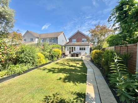 Stocksfield, Kelvedon Hatch, Image 14