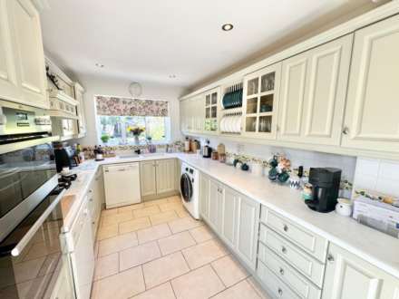 Stocksfield, Kelvedon Hatch, Image 4