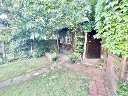 Hawthorne Avenue, Brentwood, Image 10