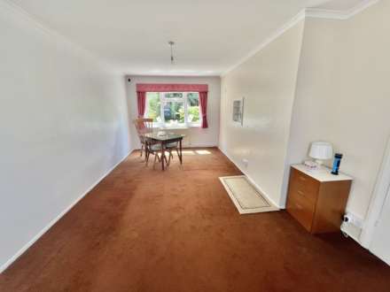 Hawthorne Avenue, Brentwood, Image 2