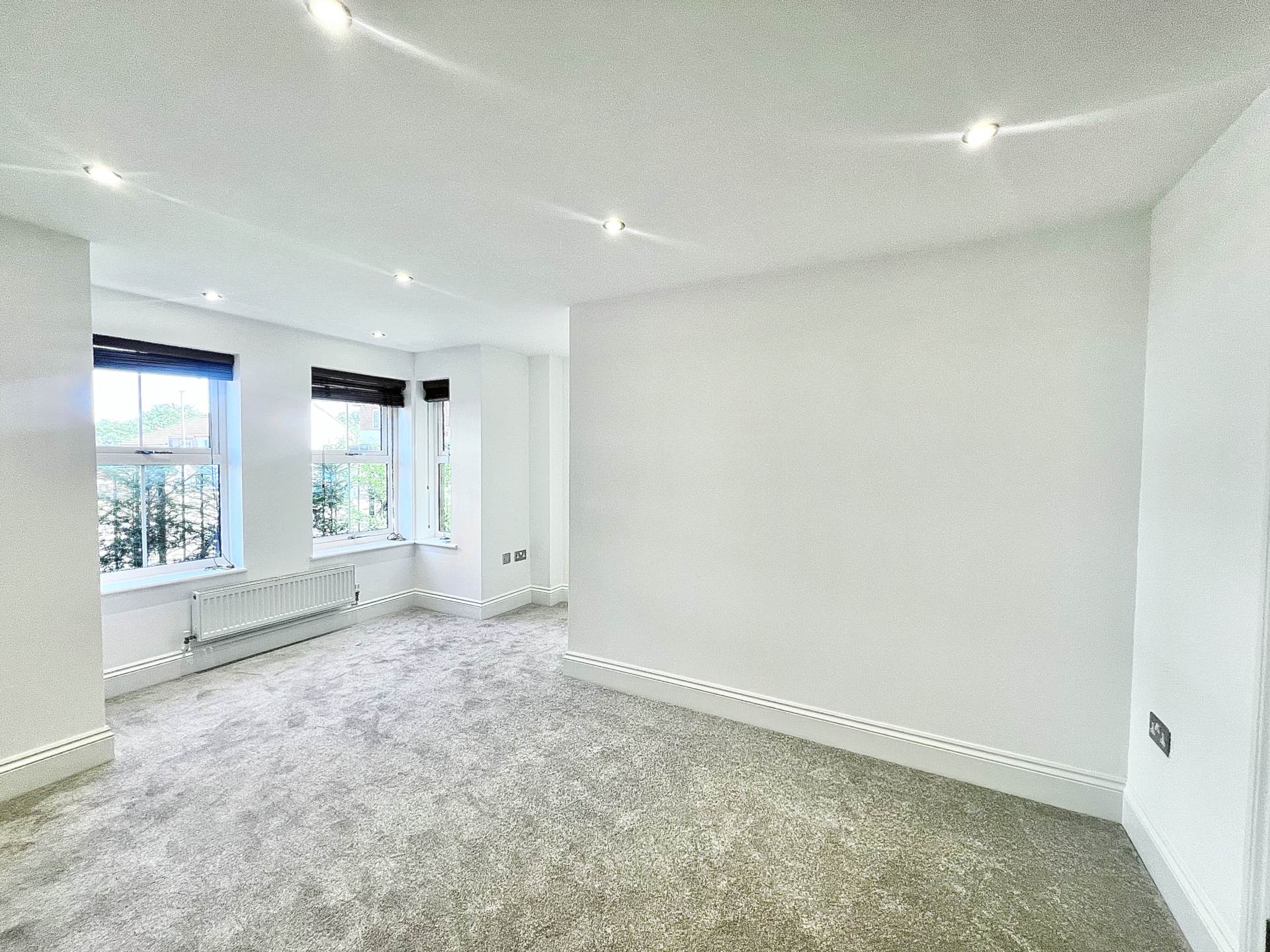 Avenue Road, Brentwood, Image 7