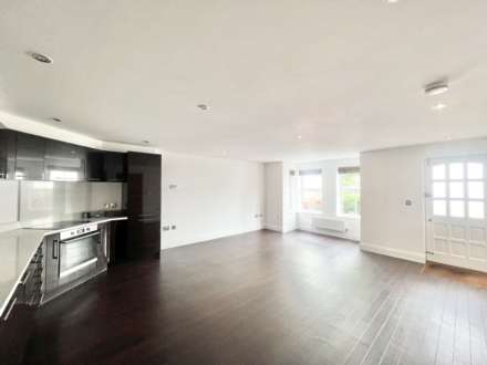 Avenue Road, Brentwood, Image 5