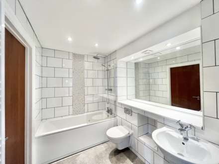 Avenue Road, Brentwood, Image 6