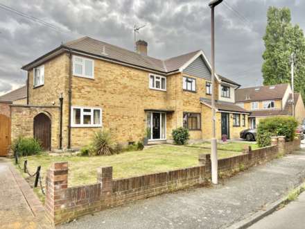 Karen Close, Brentwood