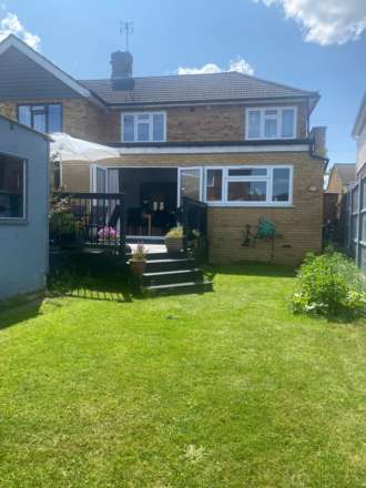 Karen Close, Brentwood, Image 11