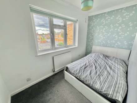 Karen Close, Brentwood, Image 7