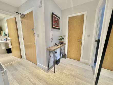 Crescent Road, Brentwood, Image 2