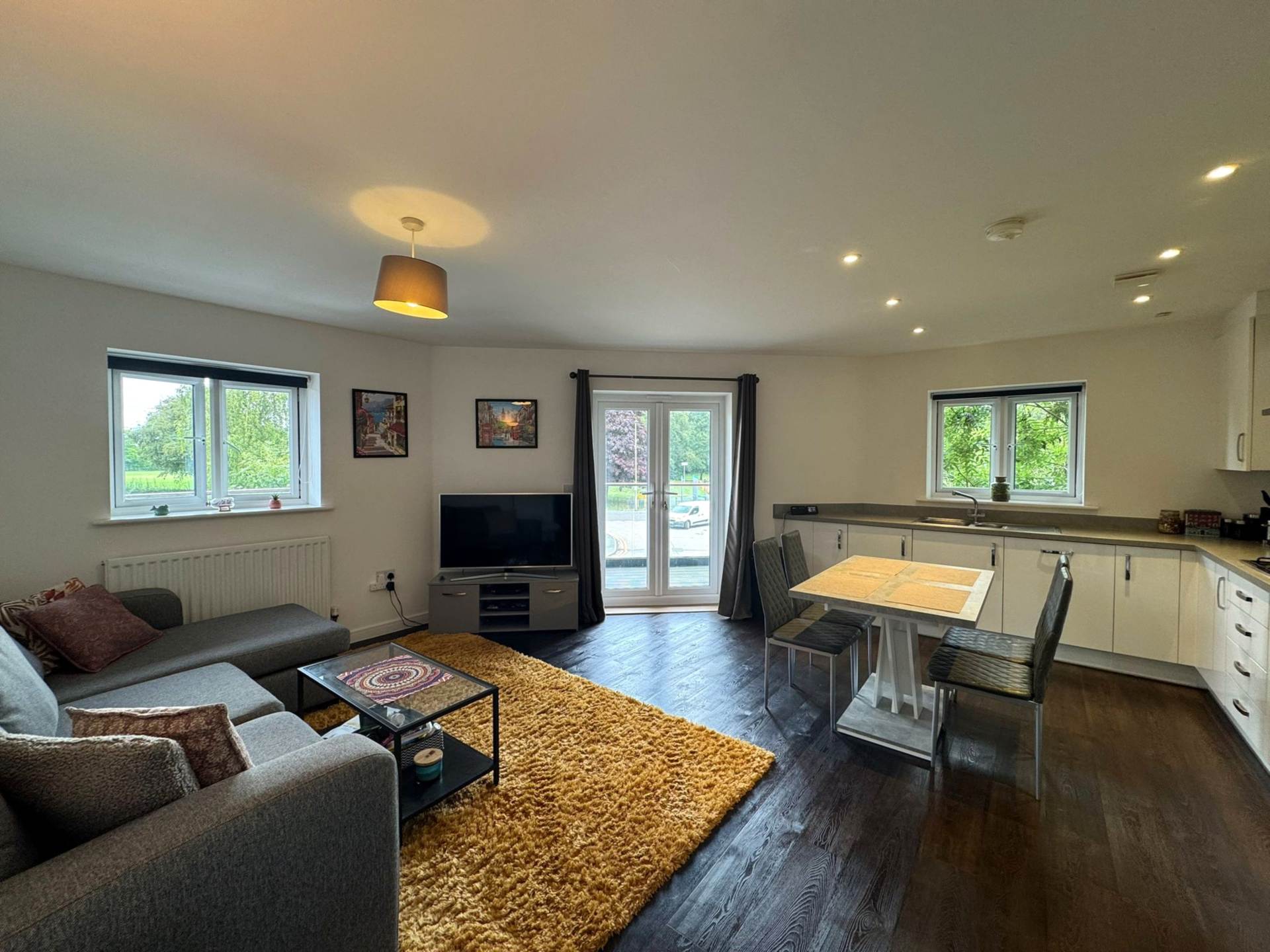 Florence Close, Brentwood, Image 2