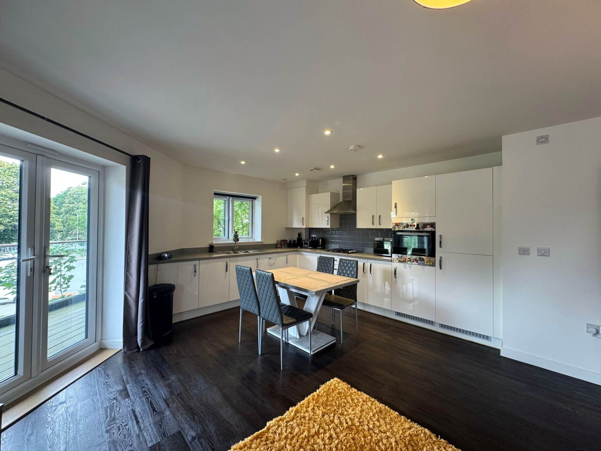 Florence Close, Brentwood, Image 3