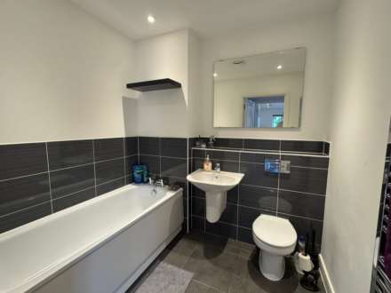 Florence Close, Brentwood, Image 7