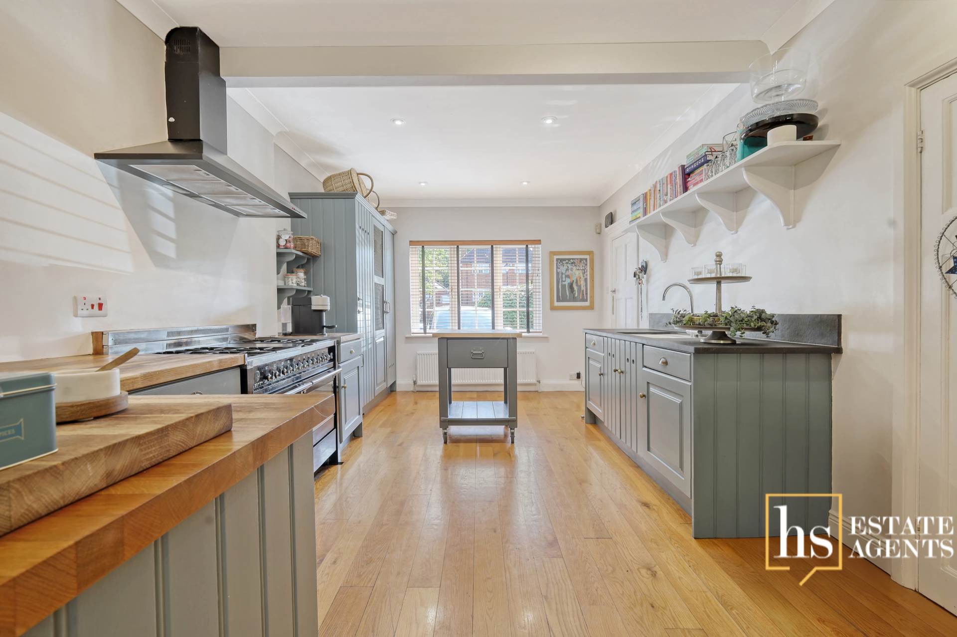 Hillside Walk, Brentwood, Image 2