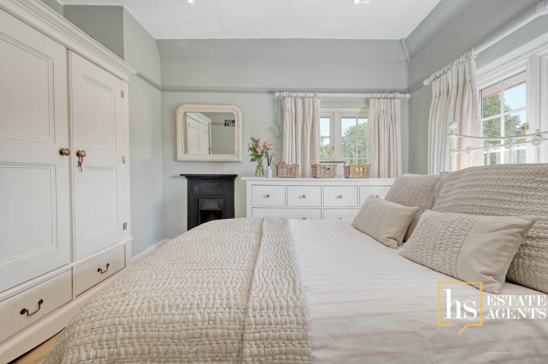 Hillside Walk, Brentwood, Image 20
