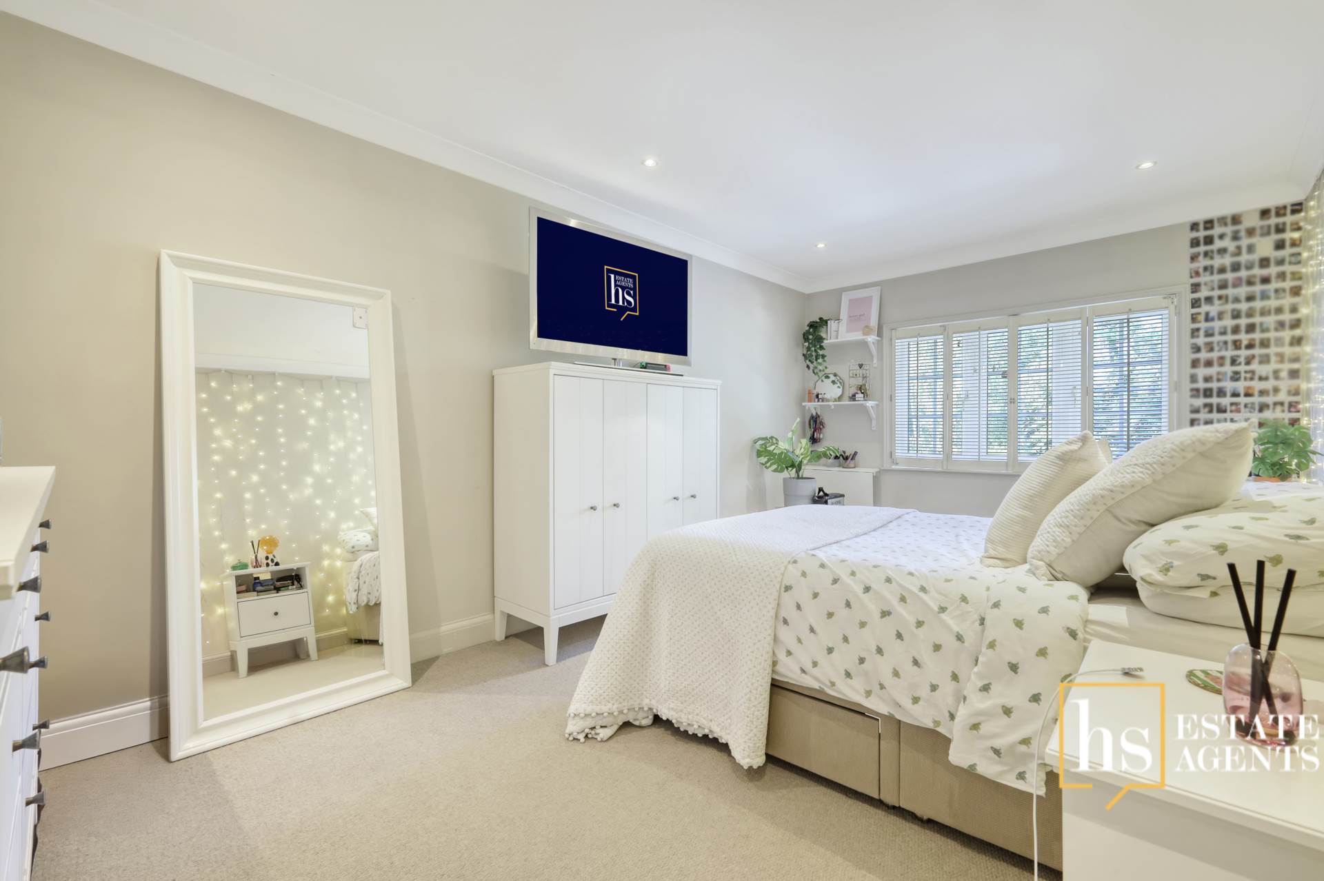 Hillside Walk, Brentwood, Image 22