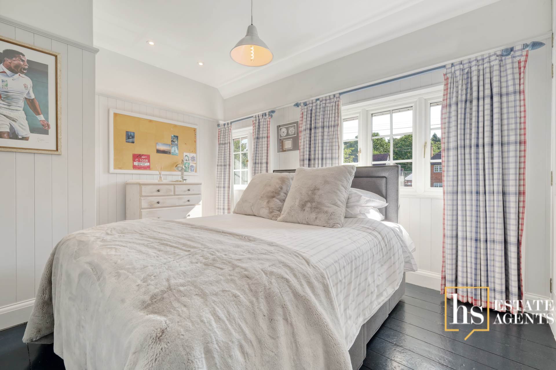 Hillside Walk, Brentwood, Image 24