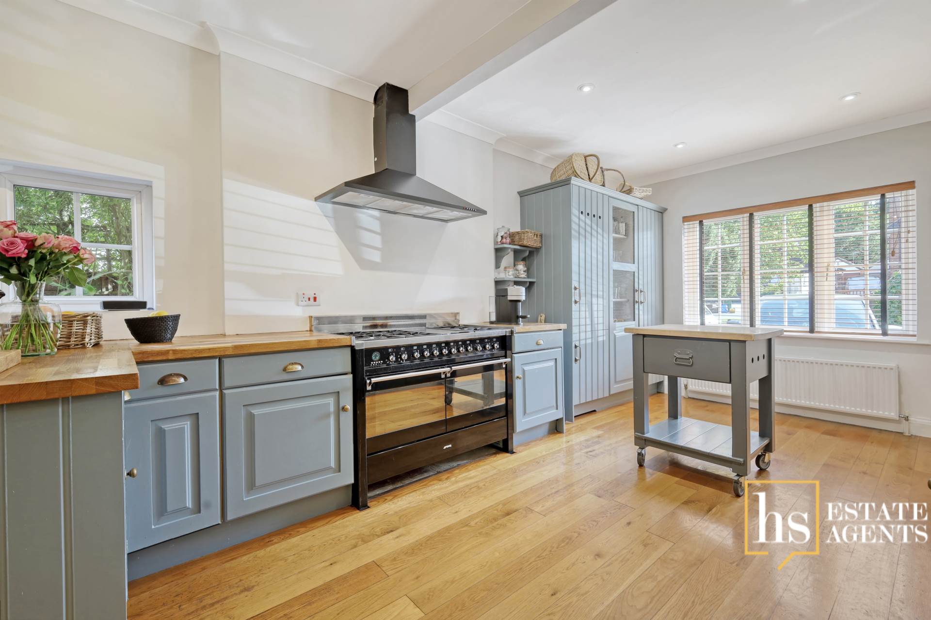 Hillside Walk, Brentwood, Image 3