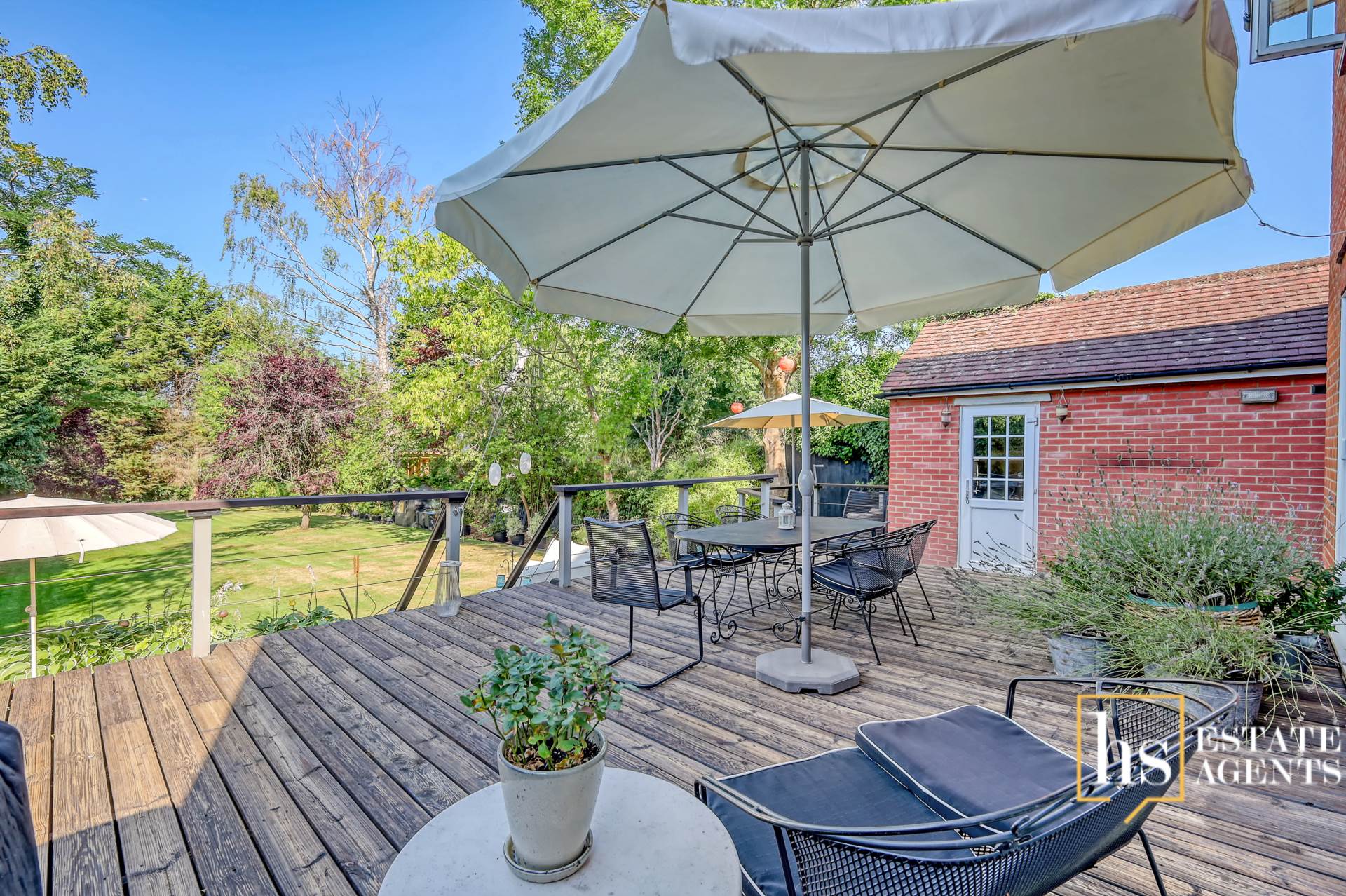 Hillside Walk, Brentwood, Image 34