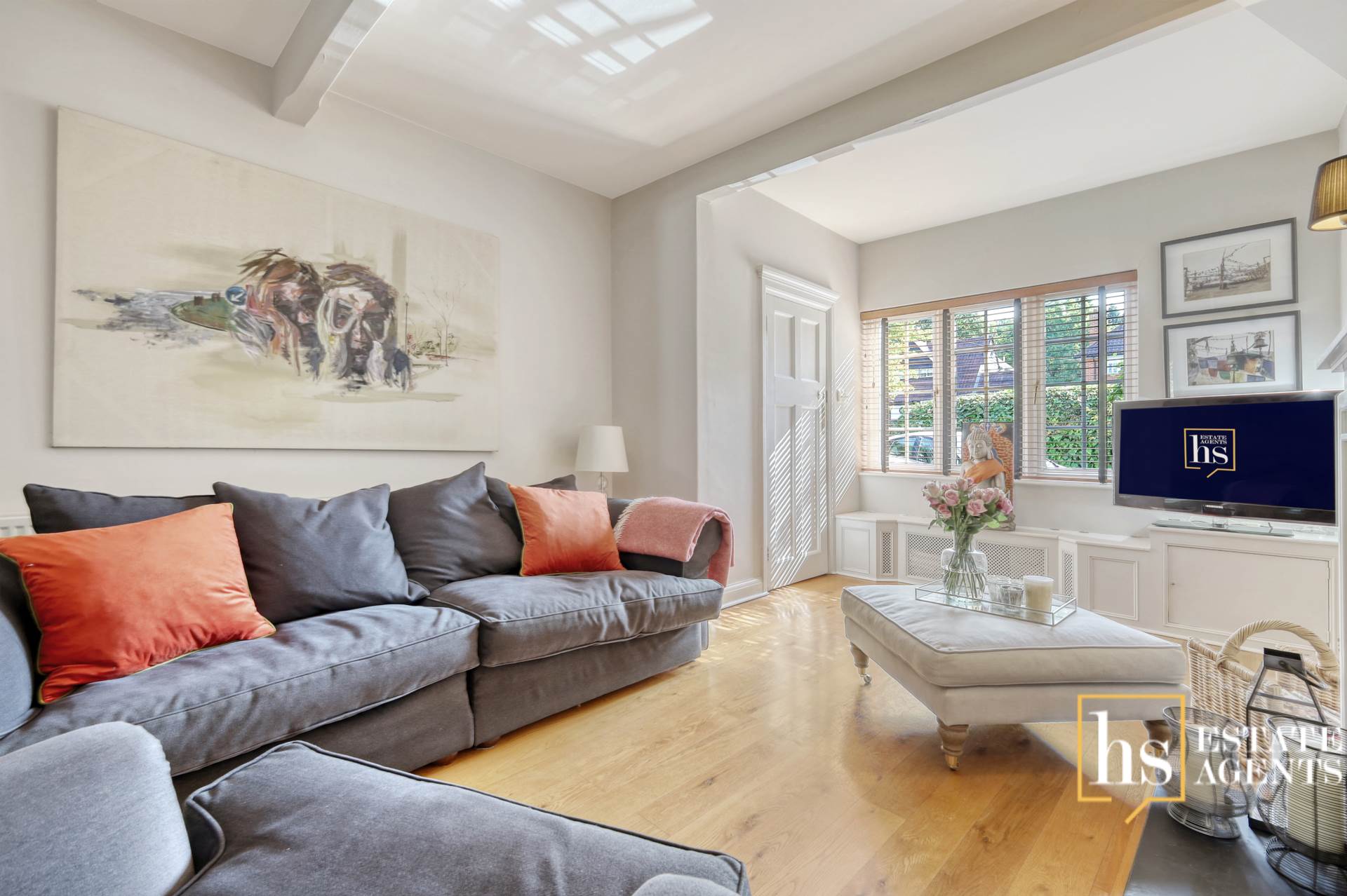 Hillside Walk, Brentwood, Image 6
