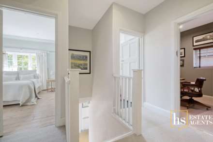 Hillside Walk, Brentwood, Image 14