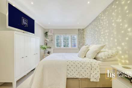 Hillside Walk, Brentwood, Image 23