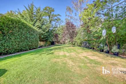 Hillside Walk, Brentwood, Image 36
