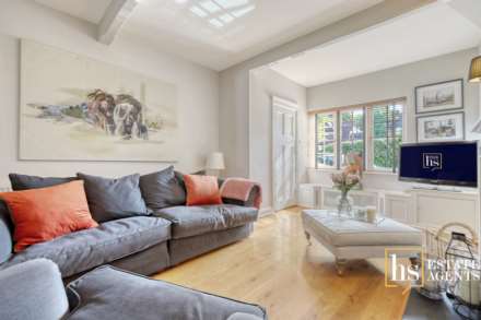 Hillside Walk, Brentwood, Image 6